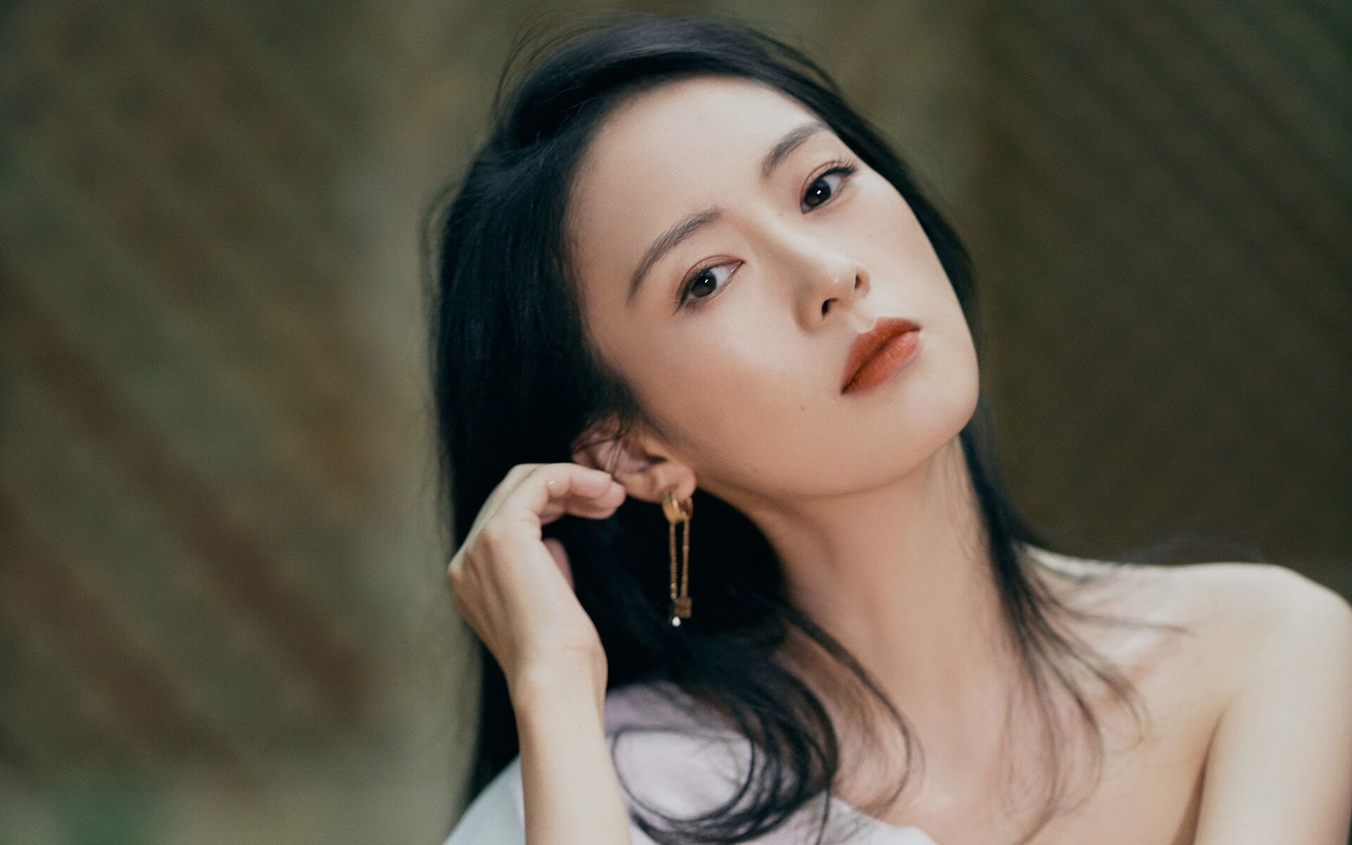 米兰体育-28岁登贝莱金球背后，梅西是重要催化剂，足球登贝莱